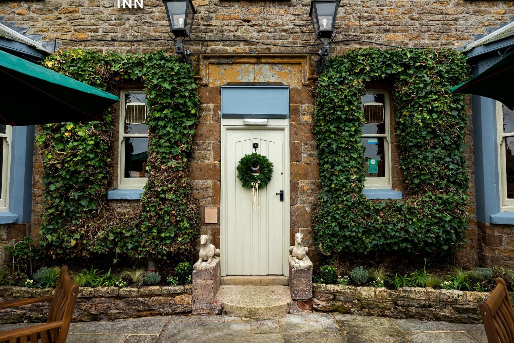 The Olde Coach House Inn Ashby Saint Ledgers Luaran gambar