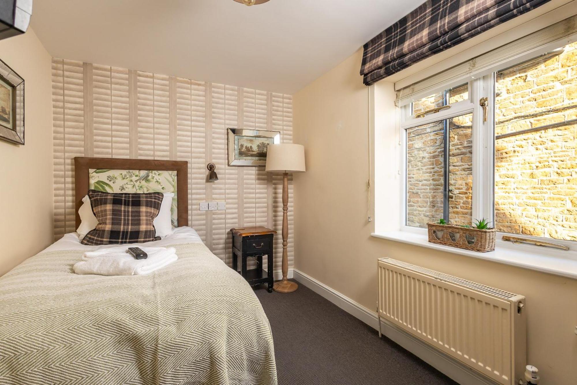 The Olde Coach House Inn Ashby Saint Ledgers Luaran gambar