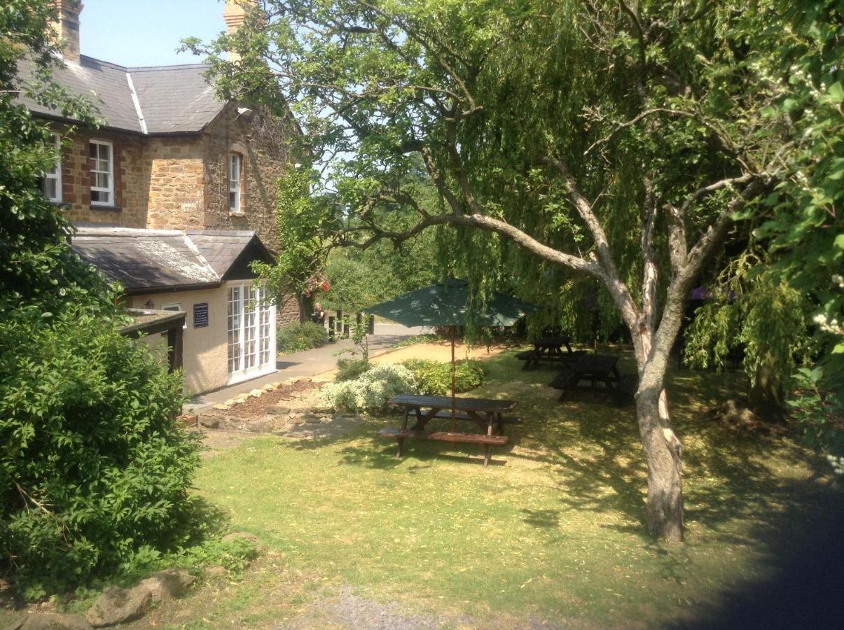 The Olde Coach House Inn Ashby Saint Ledgers Luaran gambar